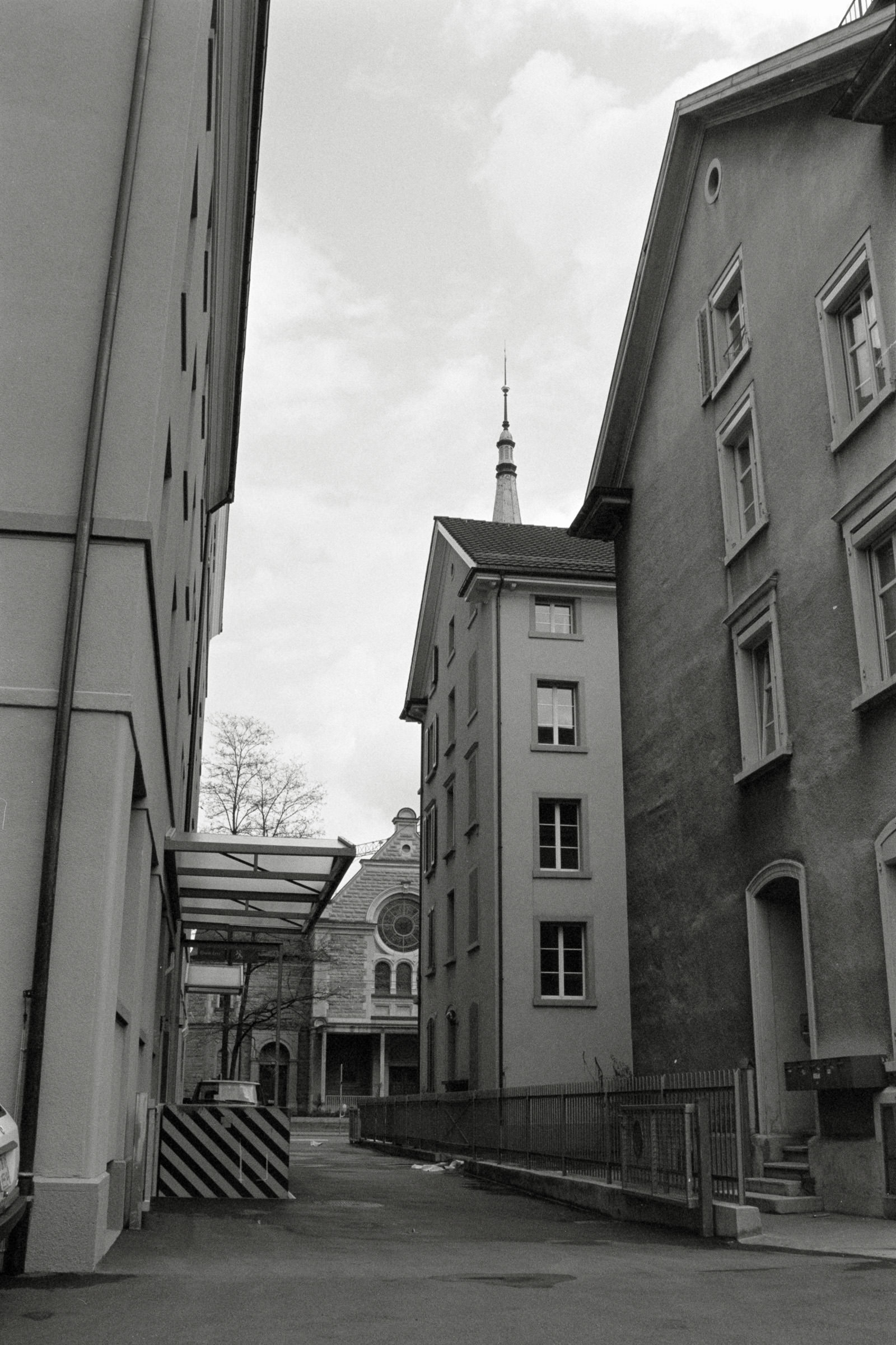 AHP F1992 04 002 sc250507 img14 NLP